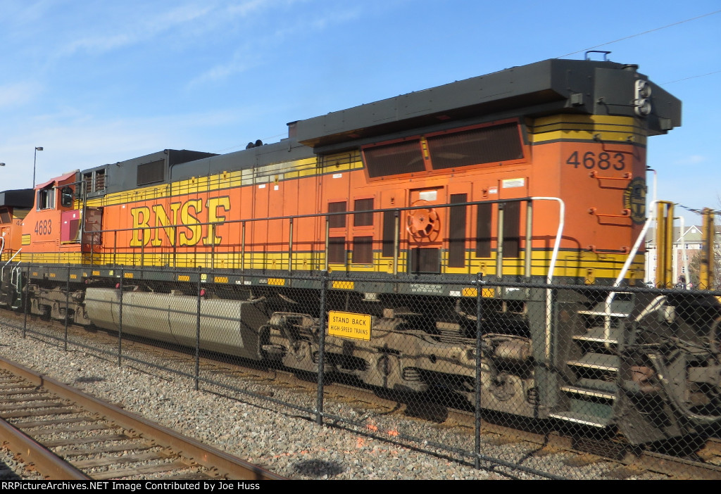 BNSF 4683